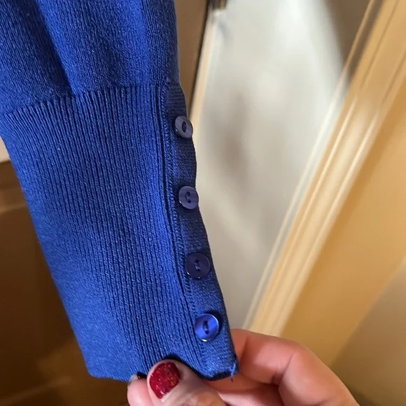 Cute Sweater - Picture 3 of 4